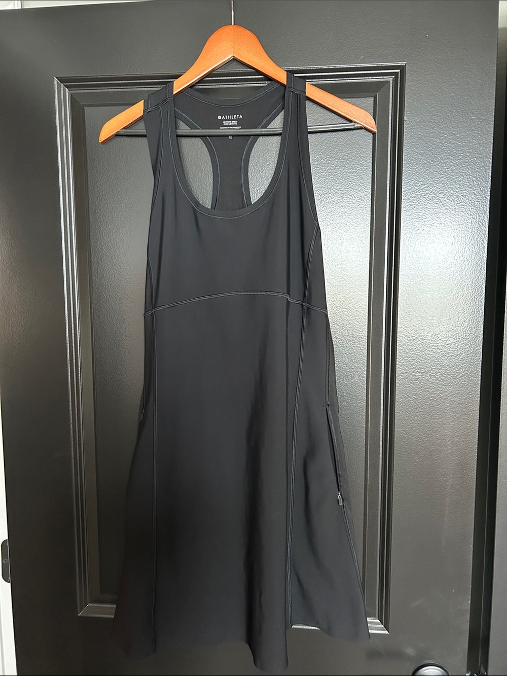 XL Athleta Levitate Workout Dress Womens Black Racerback Zipper Pockets